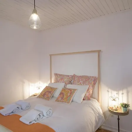 Spacious Alfama + Free Pickup, By Timecooler Apartment